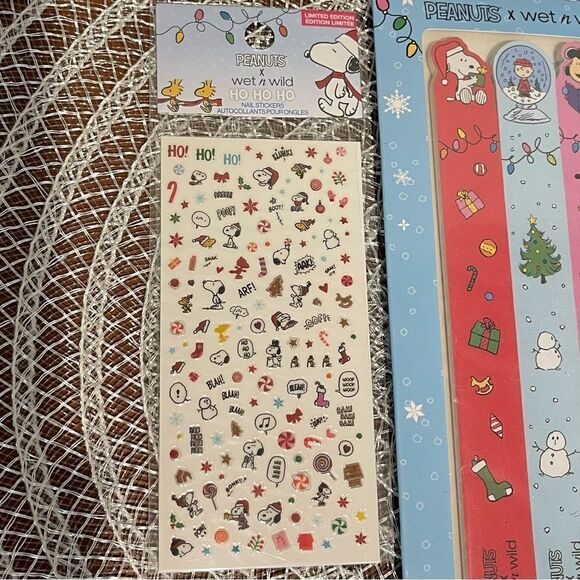 Wet n Wild Peanuts Snoopy Nail Stickers and Nail Files NWT - Picture 5 of 7